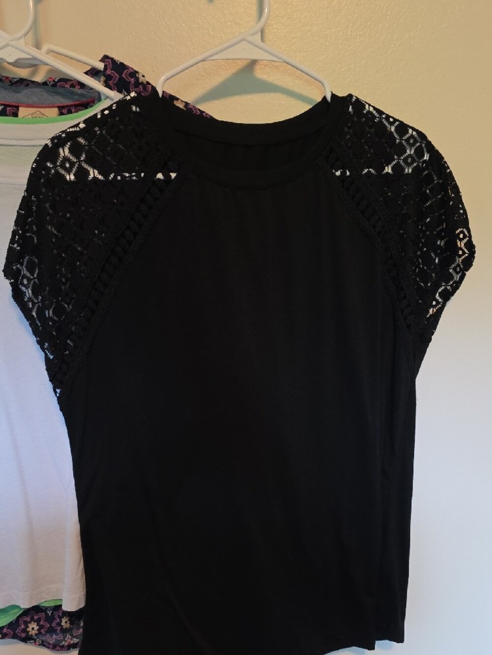 Womens Bundle Sz Med 4 Shirts - Picture 9 of 12